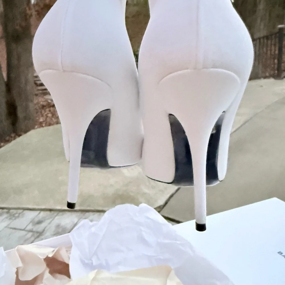 𝐁𝐚𝐥𝐞𝐧𝐜𝐢𝐚𝐠𝐚 𝐁𝐥𝐚𝐧𝐜 𝐉𝐞𝐫𝐬𝐞𝐲 𝐂𝐫𝐞𝐩𝐞 𝐎𝐯𝐞𝐫 𝐓𝐡𝐞 𝐊𝐧𝐞𝐞 𝐁𝐨𝐨𝐭𝐬. 𝐔𝐒/𝟏𝟎 - Picture 7 of 9